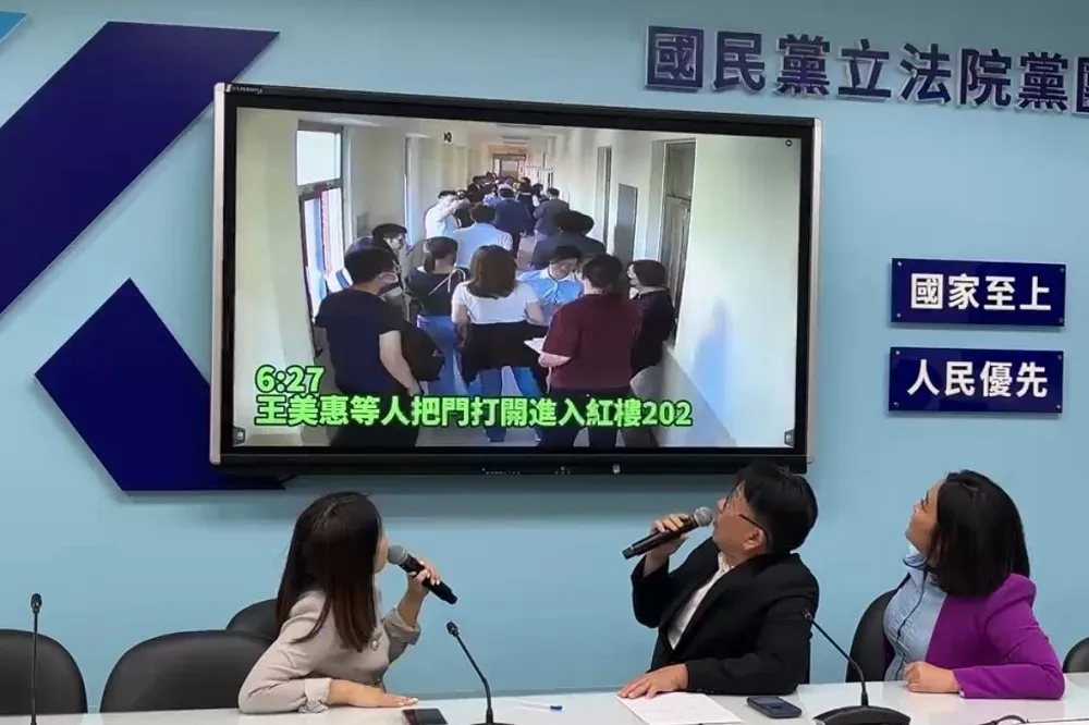 【破門片】藍營轟「一群人愉快進會議室」集體犯案　黃捷嗆韓國瑜公報私仇