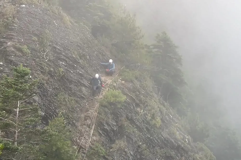 男隨隊攀登南投卓社大山　摔20公尺山坡傷重不幸身亡