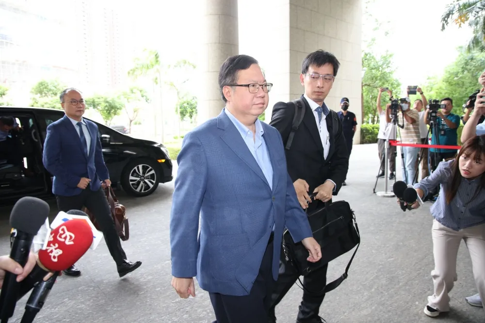 快訊／鄭文燦3度開羈押庭　法院裁定收押禁見
