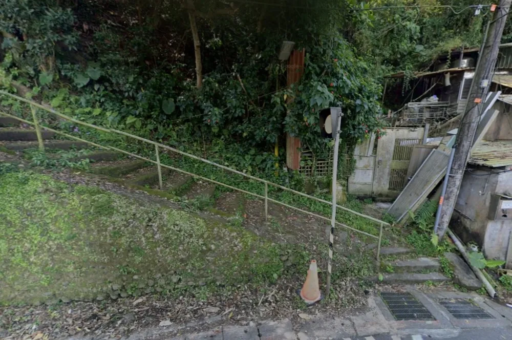 太驚嚇！北市信義區清排水溝驚見人頭骨　警翻找又發現遺骸