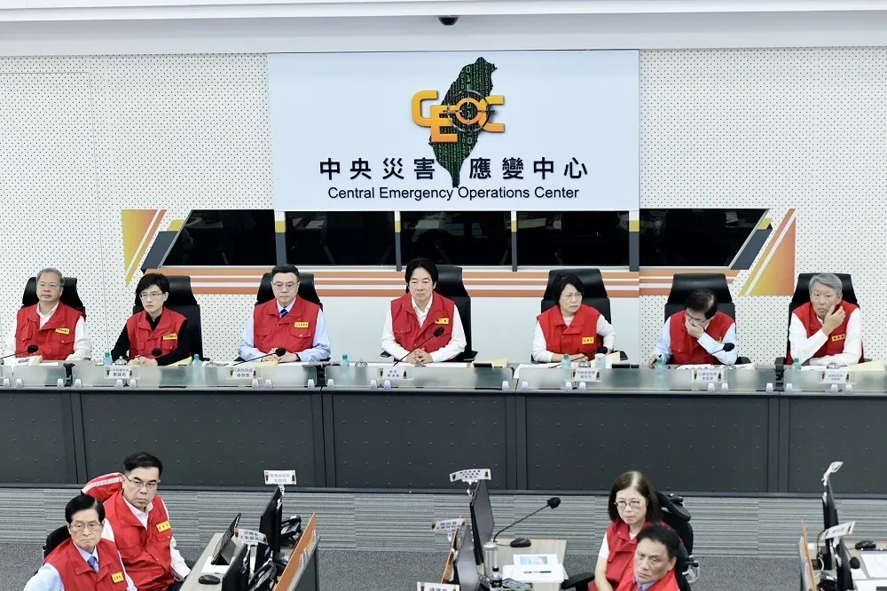 【強颱凱米襲台】賴清德視察應變中心　叮嚀各單位注意土石流災情