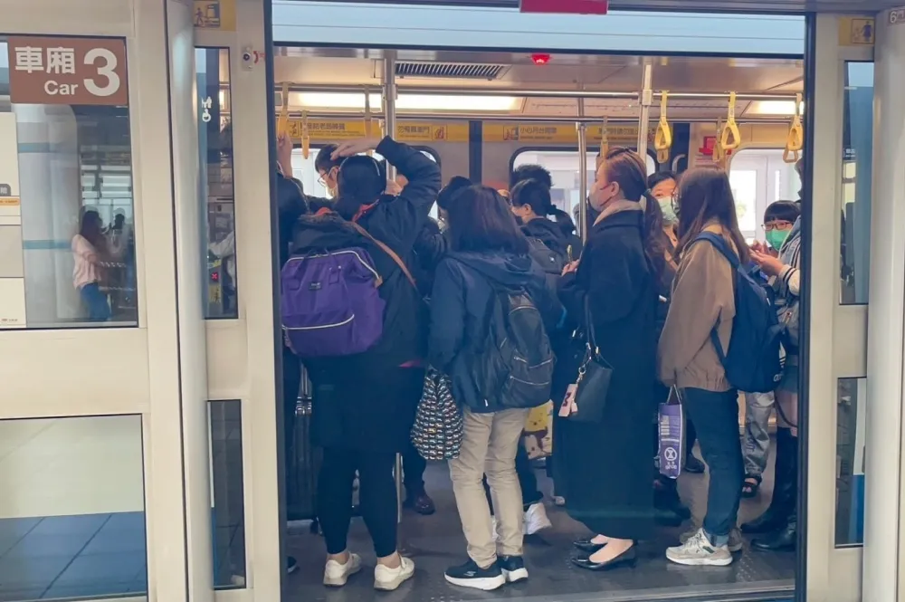 快訊／風速達停駛標準　北捷《文湖線》下午3點半雙向發末班車
