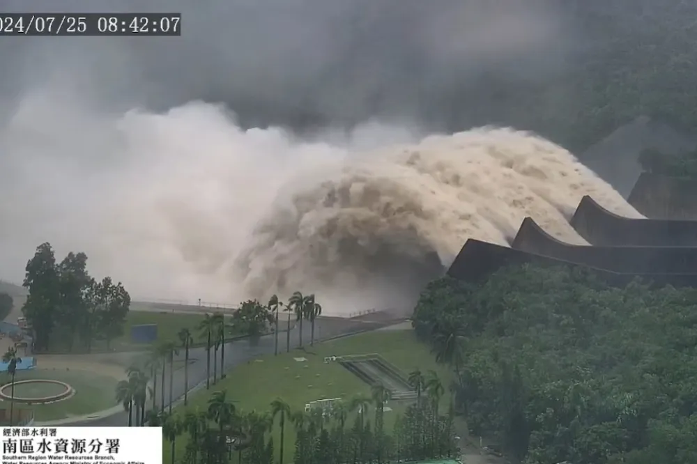 凱米灌水9.7億噸！1水庫「破表」蓄水率111.1%　曾文、石門水庫水量飆升逾3成　