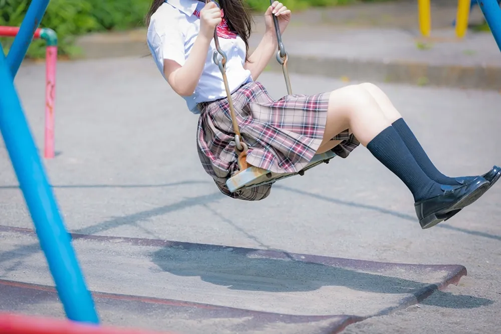 彰化狼師逼看少女乳暈強行舔胸　14年性侵猥褻8學生遭判23年4月