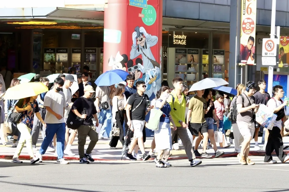 好誇張！北市信義測出39.4度高溫　全台十大「熱區」落在北北桃