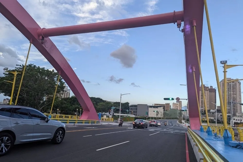 分散大順路車流　高市府籲多利用龍德東路行車更順