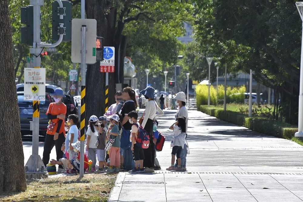 人本思維策略改造！友善通行空間「雄」美好　高市府持續優化人行環境