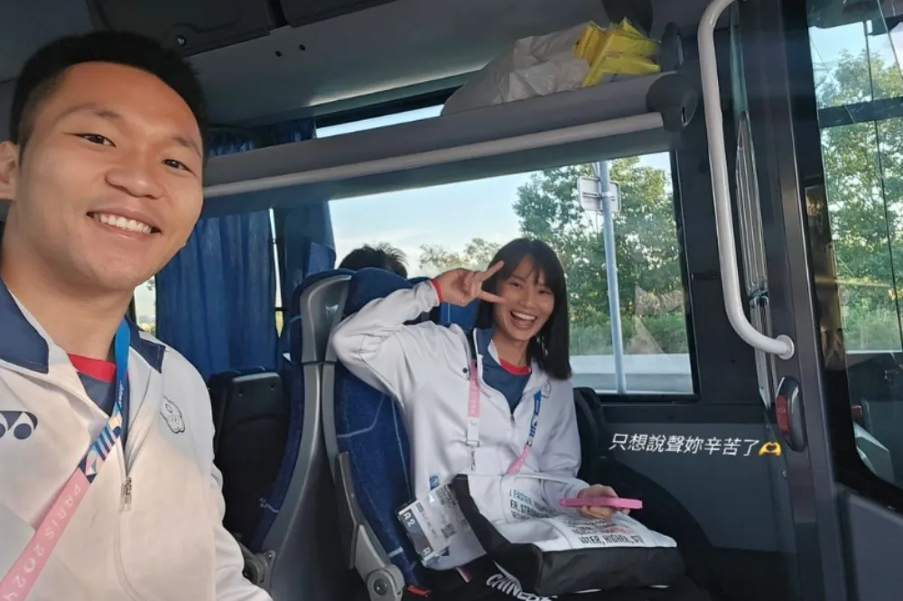 【巴黎奧運】返台前和戴資穎同框　李洋暖心喊「只想說聲妳辛苦了」