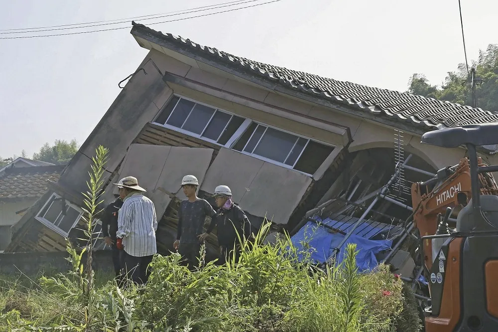 【有片】日本宮崎強震災損評估　至少14傷1昏迷、多棟房屋損毀