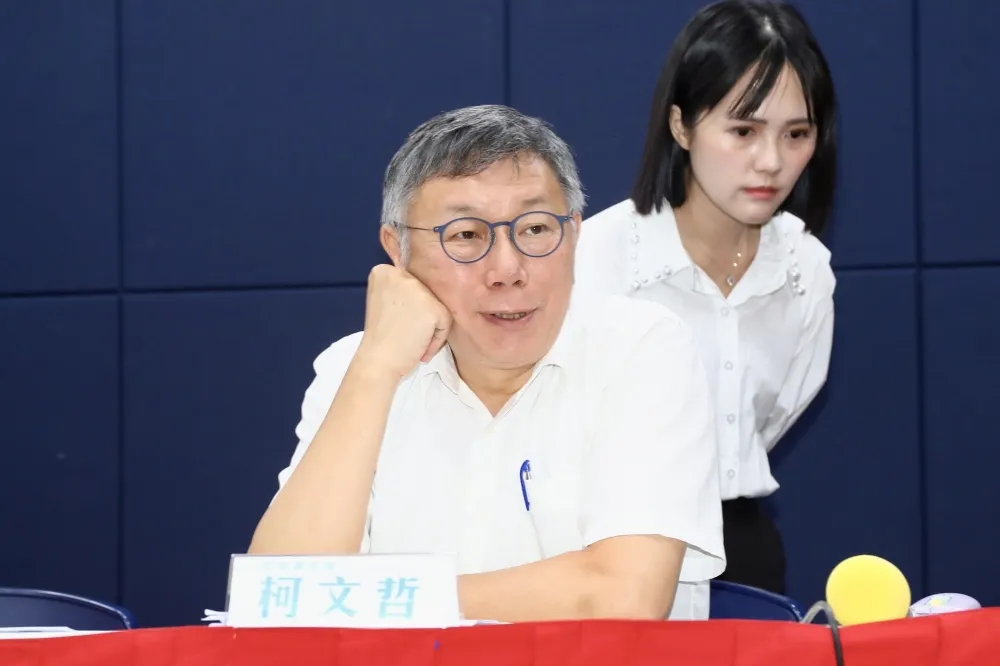 陳佩琪用兒子名開小草咖啡廳　柯文哲：有連鎖店計畫但未執行