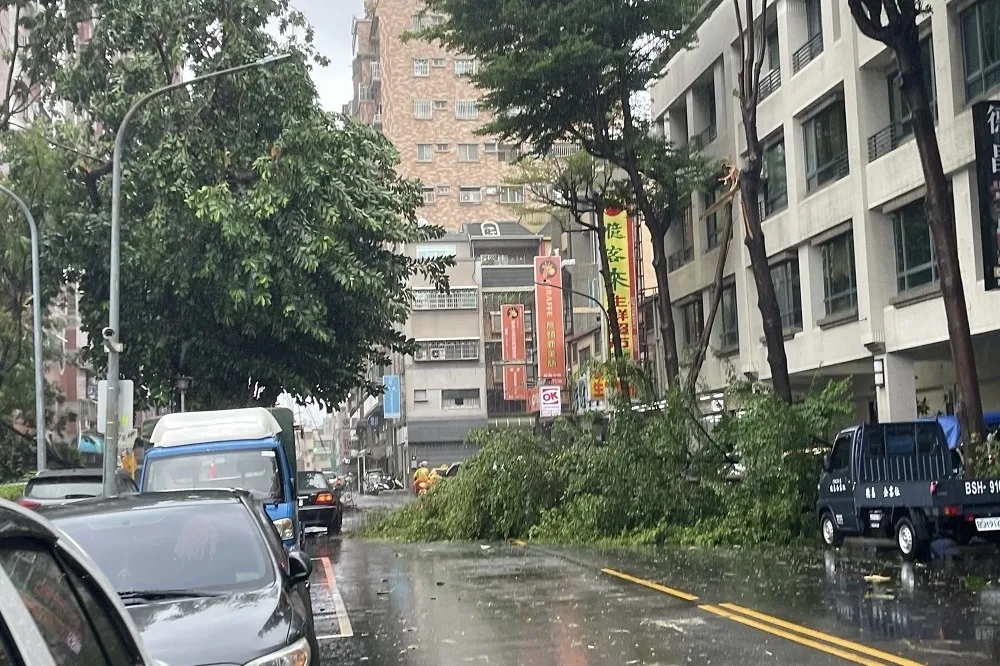 高雄市體恤民意　凱米風災補助申請延至9月底