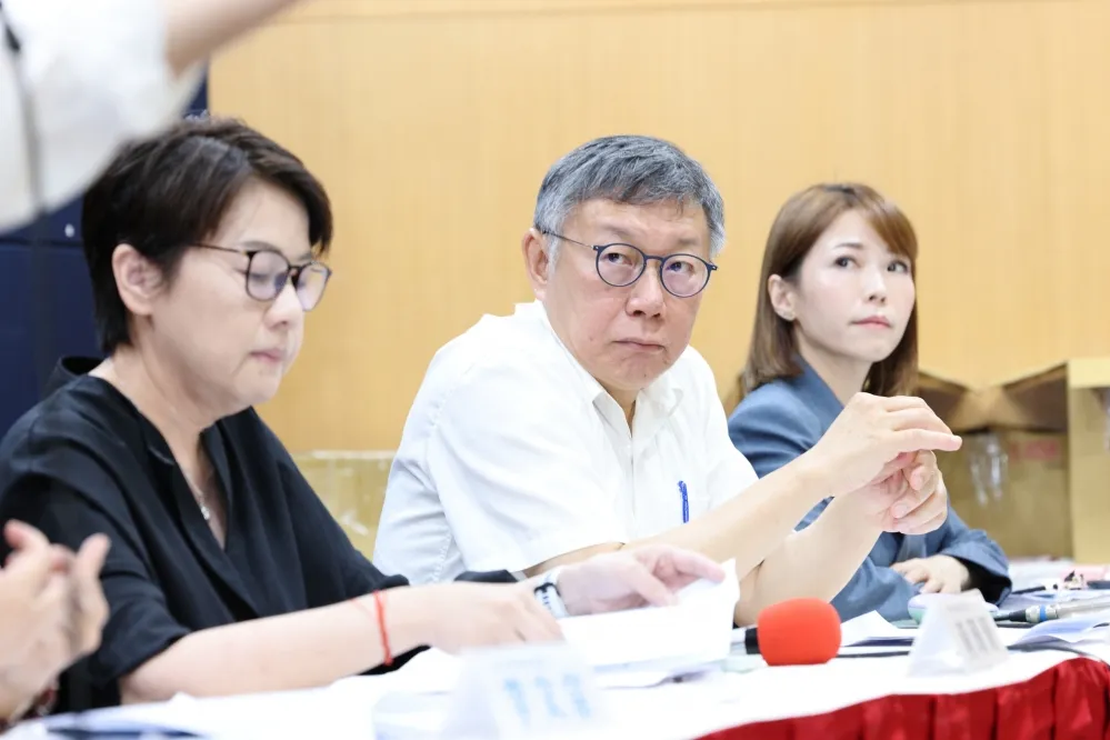 柯市府官員及前幕僚聲援端木正　疑沖帳「背後真的沒高人指示？」