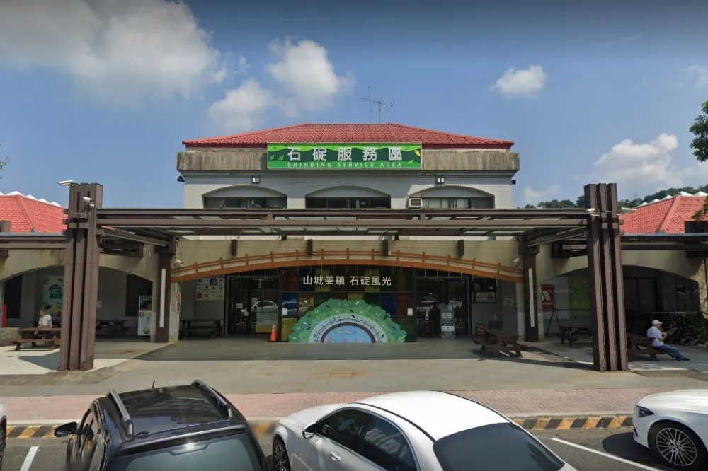 國道休息站餐飲首度稽查　摩斯漢堡、翰林茶棧等3業者不合格開罰