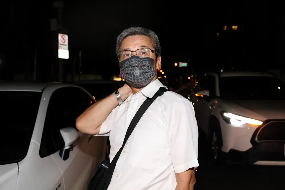 柯文哲政治獻金假帳案　李文宗「證人轉被告」200萬元交保