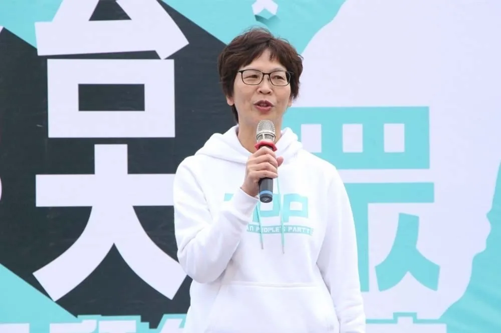 柯文哲假帳門掀黨內訌　蔡壁如發詭異「白色柵欄照」引發聯想