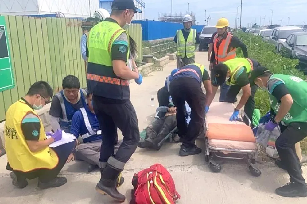 彰濱離岸風電傳二氧化碳外洩　17人送醫3人搶救恢復生命跡象