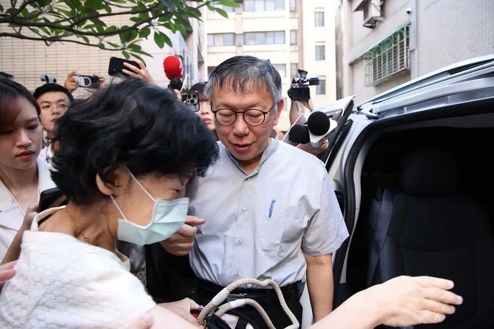 陳佩琪「人頭公司」爭議遭約談　北市聯醫：資料不足緩議