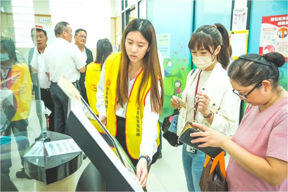 用愛回饋社會！　永慶加盟四品牌屏東區經管會挽袖捐熱血