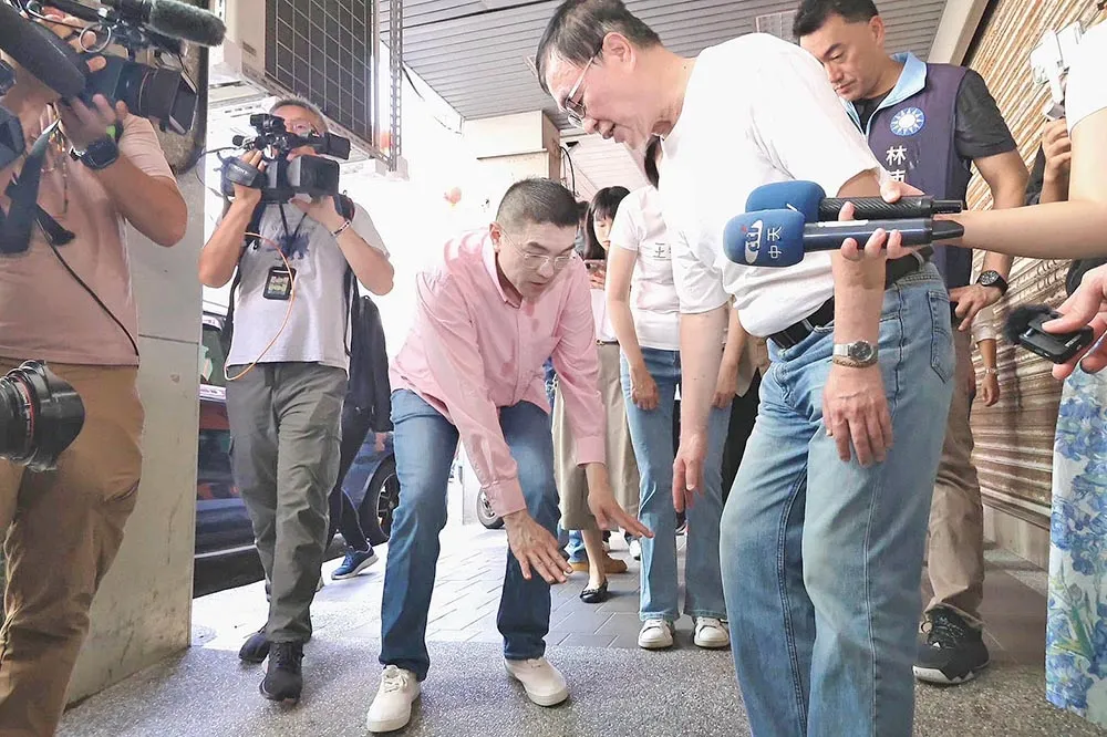 李四川指高雄人後悔罷韓　粉專柯學先生酸：你七月半看到鬼吧