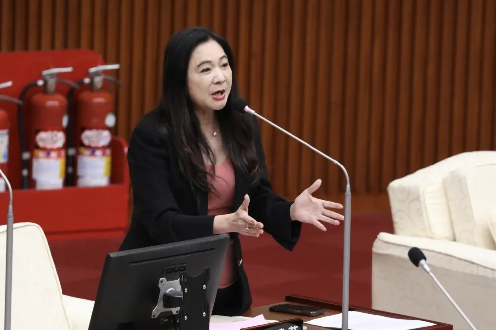 【京華城弊案】應曉薇被爆6年開30場協調會　綠議員諷：京華城全職議員