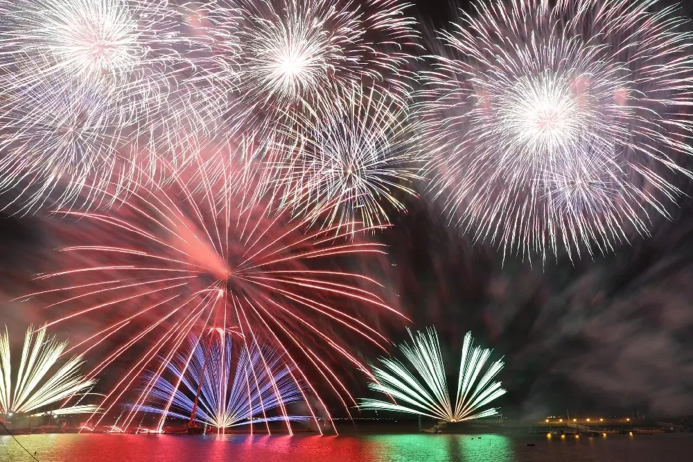 嘉義東石海之夏週六登場！720 秒海上煙火最佳觀賞點推薦　有美食市集、演唱會