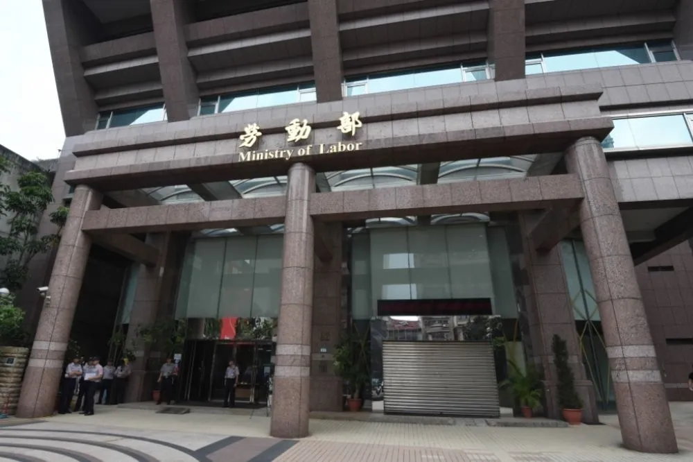 鼓勵高齡勞工續留職場　勞動部採三級制放寬補助