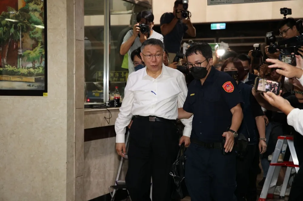 柯文哲拒夜間偵訊「逕自離開」遭逮捕　民眾黨聲援：捍衛合法權益