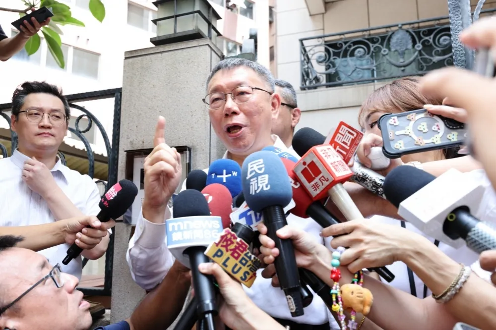 傳陳佩琪存大筆現金700萬兜不清　柯文哲涉圖利又被追加收賄罪