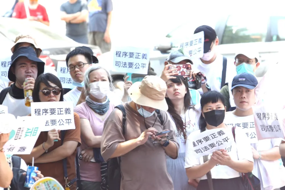 小笠原欣幸研判：柯文哲重拾聲勢非常困難　恐只剩10%左右鐵粉