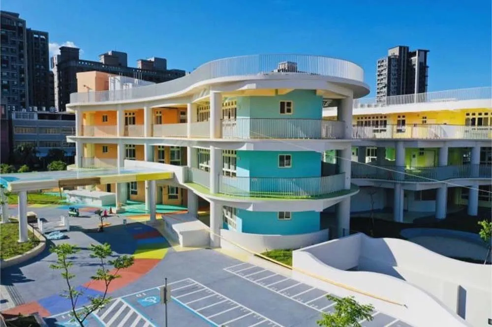 竹縣嘉豐幼兒園爆集體虐童　童遭棉被綑成壽司狀還關漆黑廁所禁閉