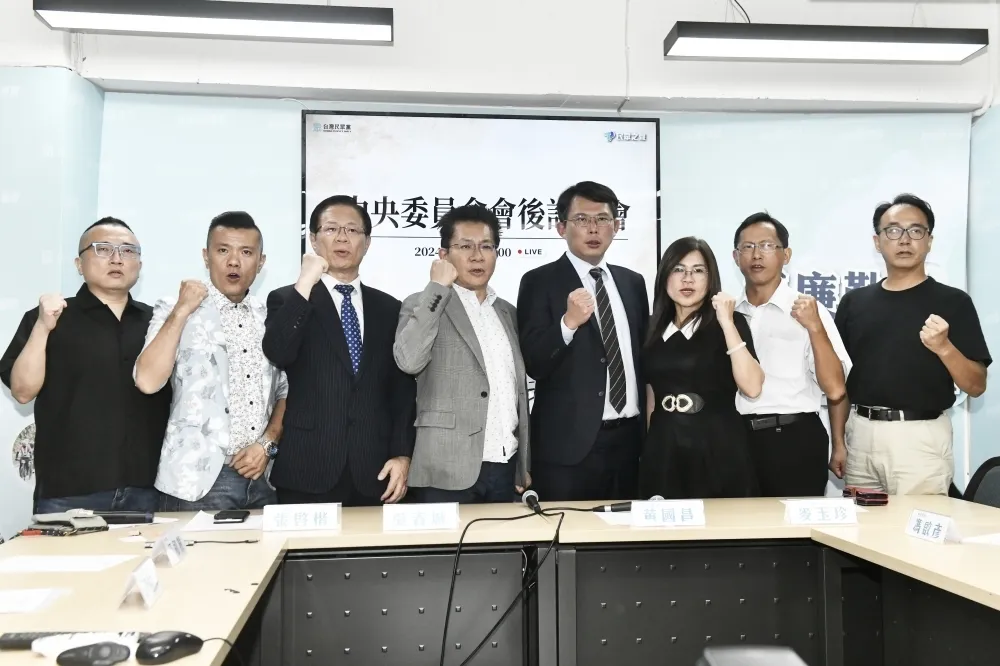 民眾黨未來「2大方向」曝光　柯文哲與司法周旋、立院黨團主攻賴清德
