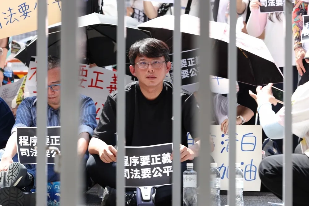 柯文哲若裁定羈押將拒保？　黃國昌：相信他會捍衛自己清白