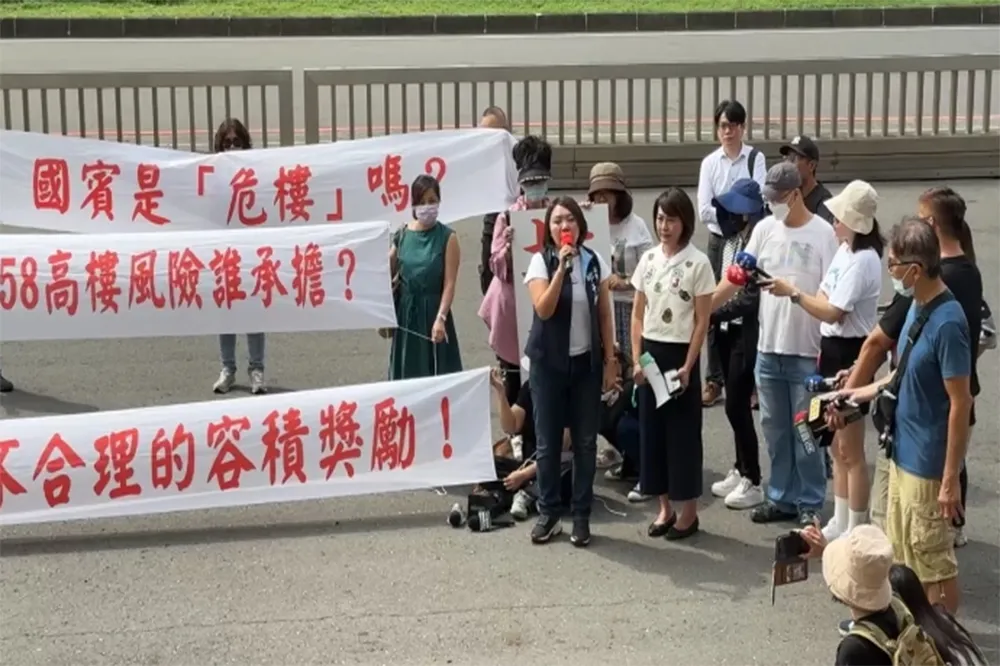 高雄國賓容積率破千遭質疑　工務局：委託第三方重新評估