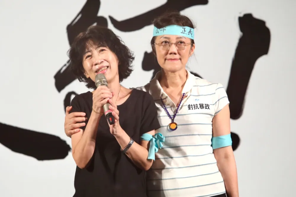 【京華城弊案】柯文哲遭指拒開門忙滅證　陳佩琪喊冤：他在洗澡