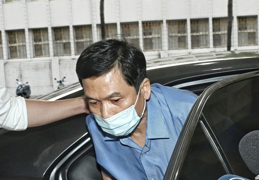快訊／前都發局長黃景茂證人轉被告　複訊後500萬交保限制出海出境