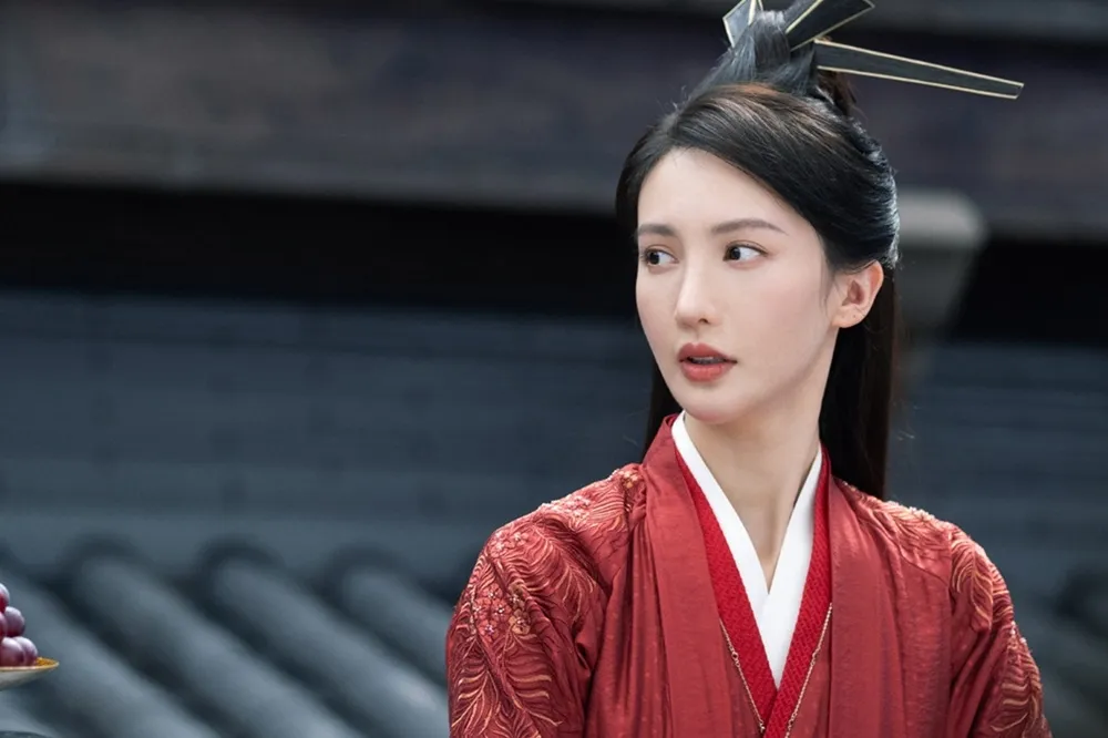 《慶餘年》金晨鼻樑變挺陷整容疑雲　她上真人秀《花少6》2關鍵畫面曝光洩真相