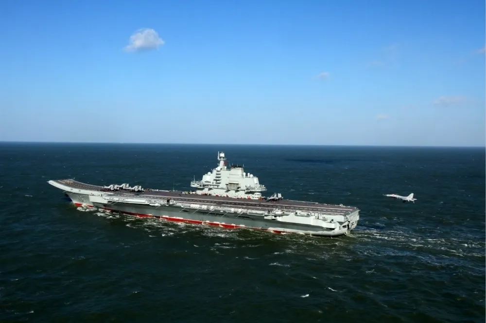 美反潛軍機昨飛越台灣海峽　中國遼寧號今航行我東北海域示威