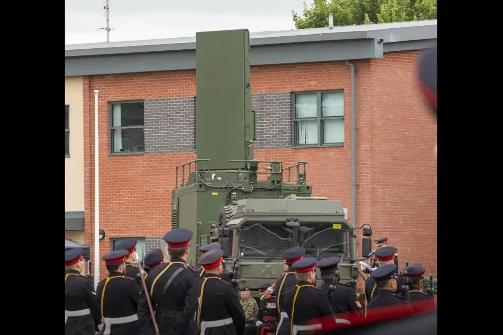 【有片】英軍接收SAAB新世代「亞瑟」砲兵雷達系統　強化反砲兵作戰能力