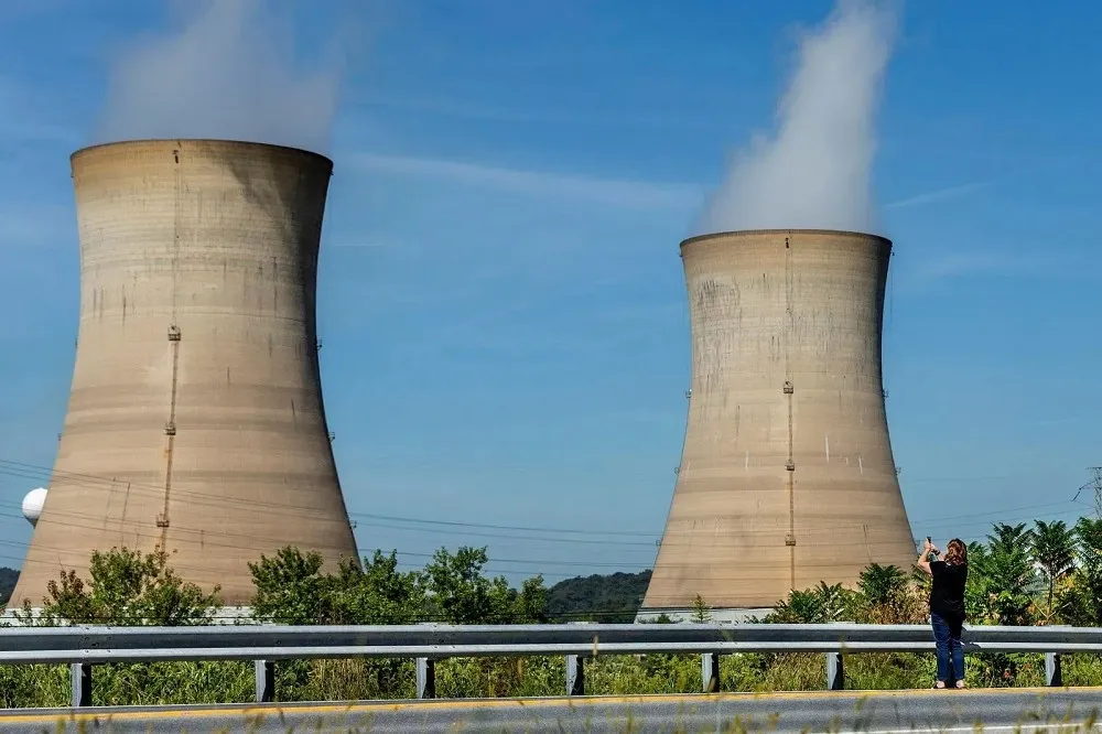 AI用電需求大　微軟宣布與能源公司合作重啟三哩島核電廠