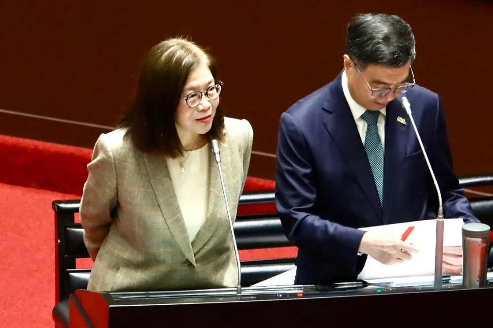海巡登艇查27分仍讓朱國榮逃掉　管碧玲提電子嫁接強化監控