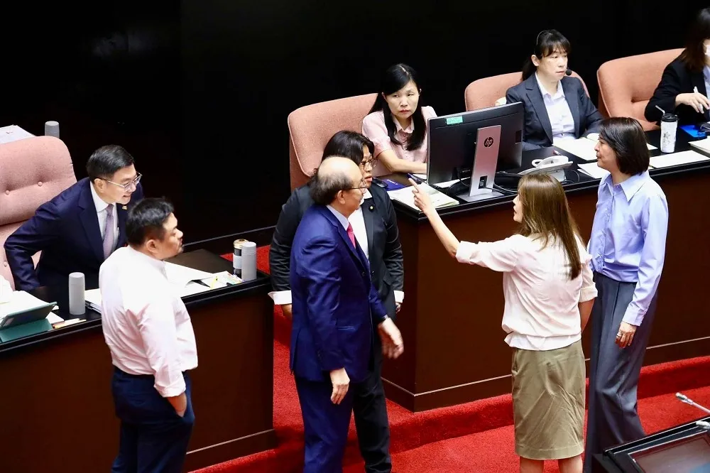 陳嘉宏專欄：退回總預算是假　玩弄「肉桶政治」是真