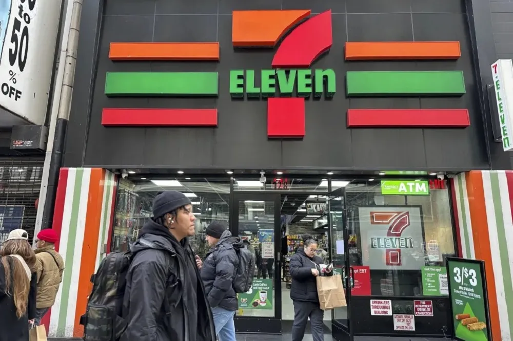 拒絕逾1兆天價邀約　日本加盟主嗆7-11母公司躺平「遲早被收購」