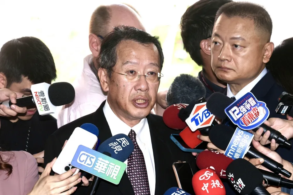 中國潛艦在長江沉沒　顧立雄：國軍有情監手段掌握資訊
