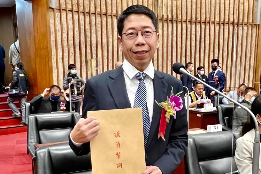 【有片】黃紹庭3點聲明籲還清白　「第一時間已告知檢調出國行程」