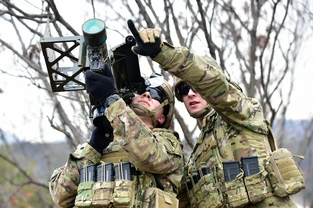 【不對稱作戰】美首批軍援人攜刺針、地獄火飛彈運抵台　撥交陸特戰與憲兵訓練運用