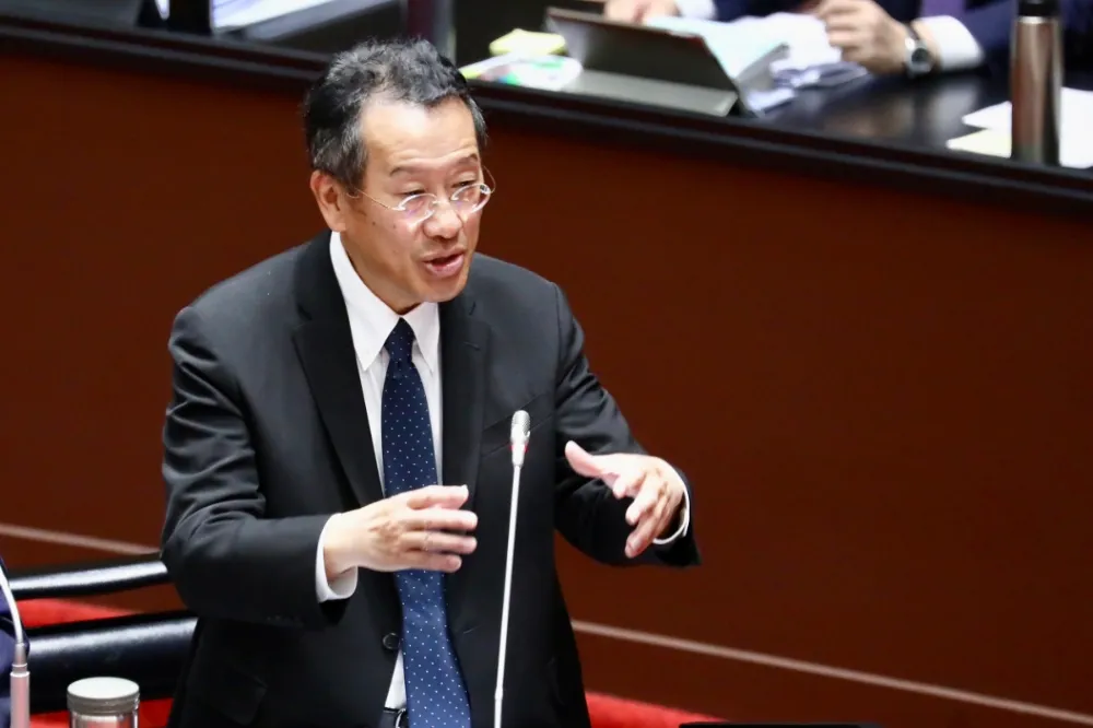 傳賴清德「摔東西、罵將官」立威　顧立雄：外界講得太誇張了