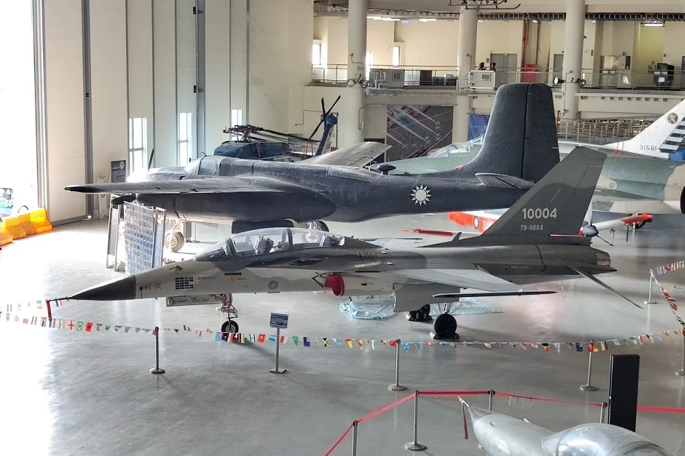 航空工程師與飛行員對台灣都很重要