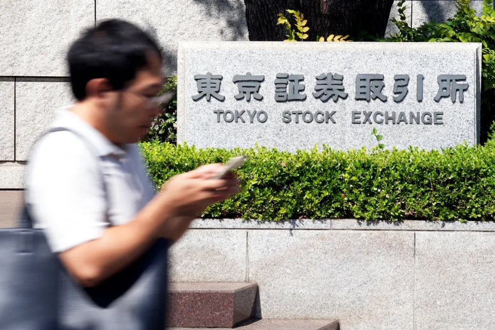 石破茂稱「日本未準備好高借貸成本」　打亂年底升息預期　