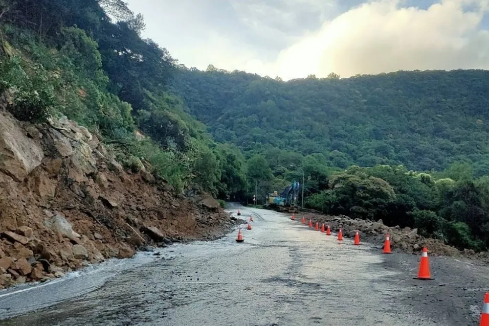 台2甲線陽金公路八煙段坍塌今午搶通　明晨2至7點管制修路
