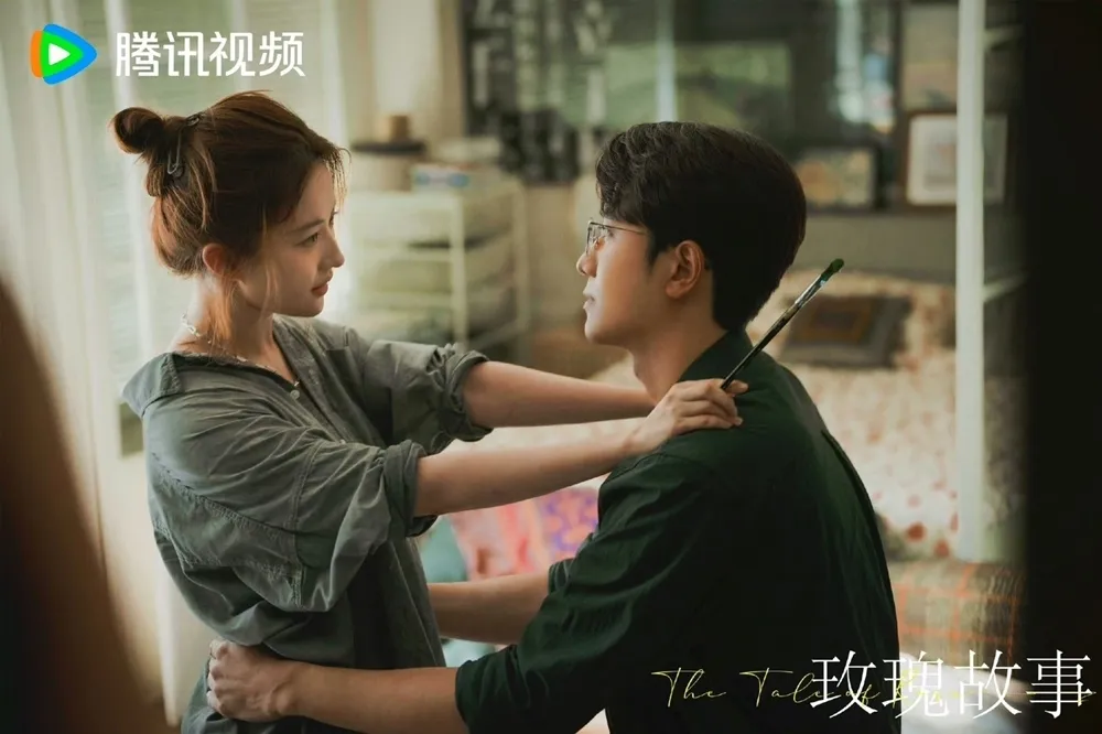 【Netflix今天播出】劉亦菲《玫瑰的故事》迷倒林更新、霍建華　與「他」拍床戲用這招全網笑翻